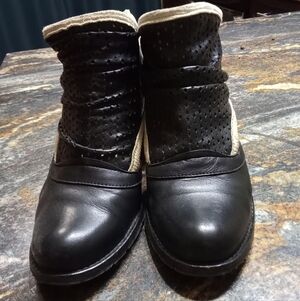 Dkode Cutout Booties